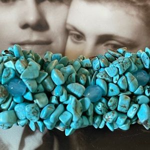 Vintage Turquoise Chip Stretch Bracelet
